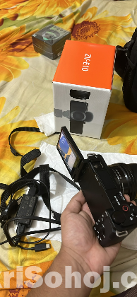 SONY ZV-E10 with lens